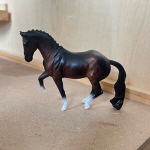 Valegro Breyer Stablemate